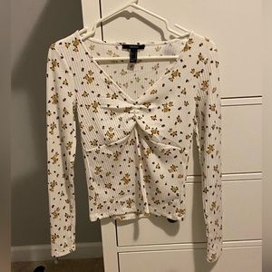 Flower patterned long sleeve with scrunched chest